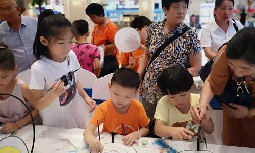 清涼一夏畫(huà)出來(lái)，盆栽冰淇淋&團(tuán)扇彩繪美好上演！